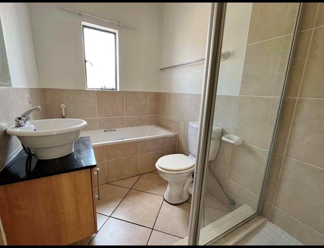 2 BEDROOM PROPERTY TO RENT IN FERNDALE